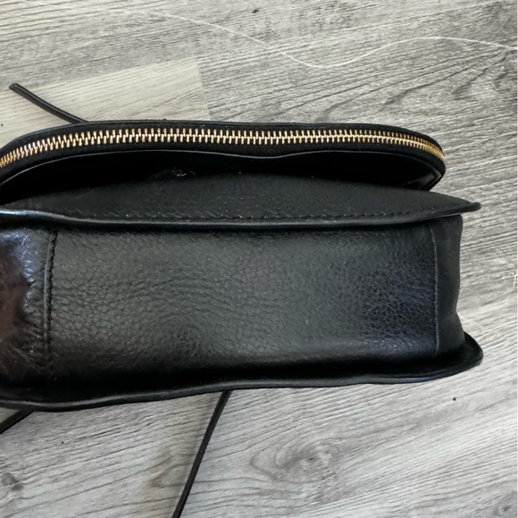 Tory Burch - Authentic Leather Crescent Crossbody Bag with Tory Dust Bag - Picture 5 of 15